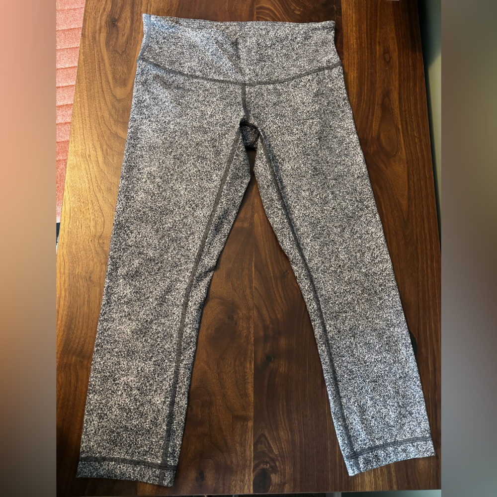 Lululemon Gray Speckled Crop Leggings